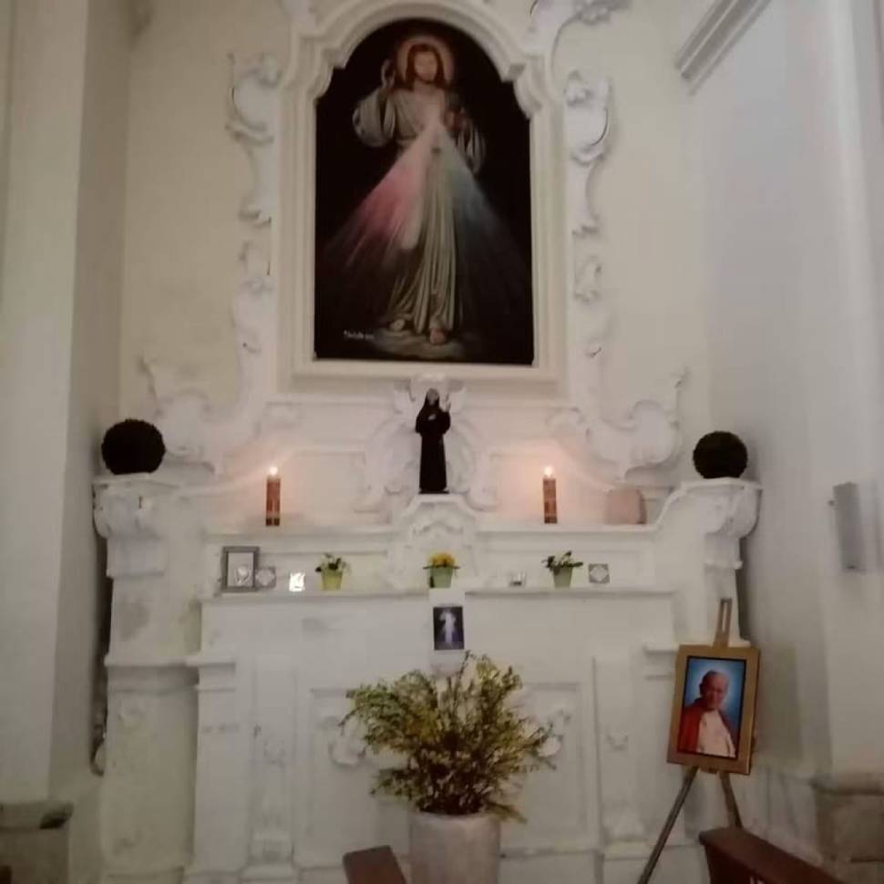 Cosenza: nella Chiesa di Sant’Agostino la Festa dei Girasoli celebra l’Altare di Gesù Misericordioso 52 Chiesa Sant'Agostino Rione Massa festa girasoli 03