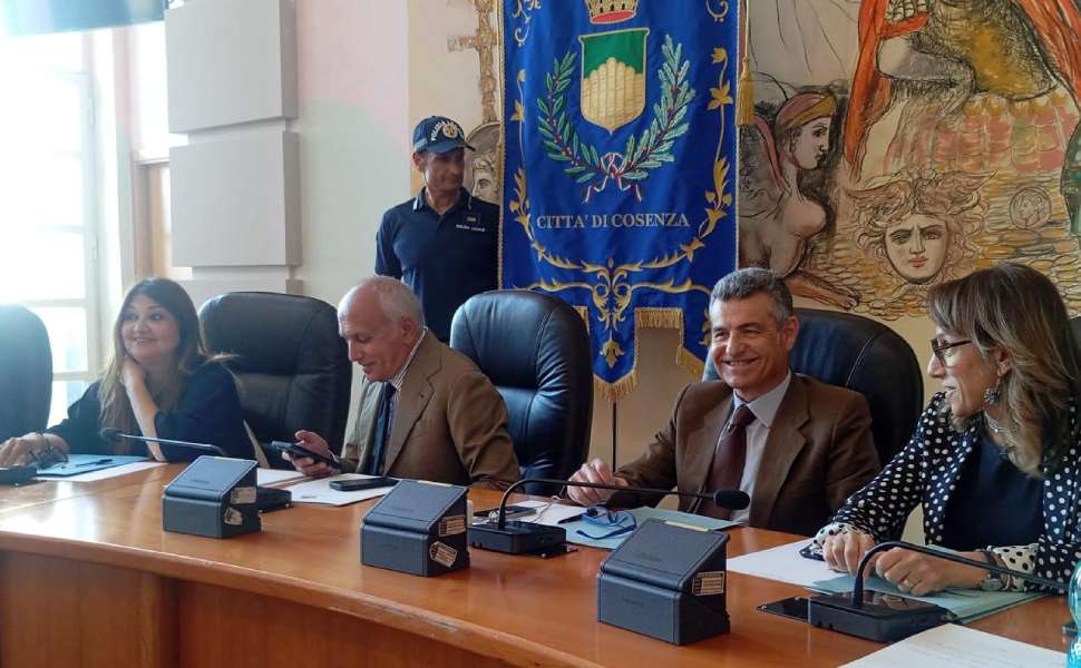 Consiglio comunale welfare cosenza 02