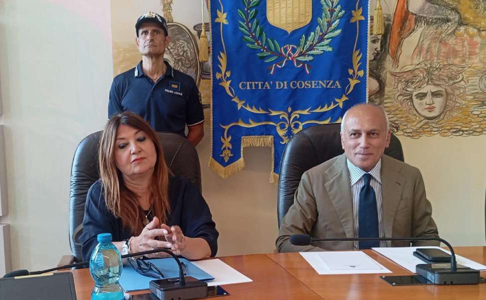 Consiglio comunale welfare cosenza 03