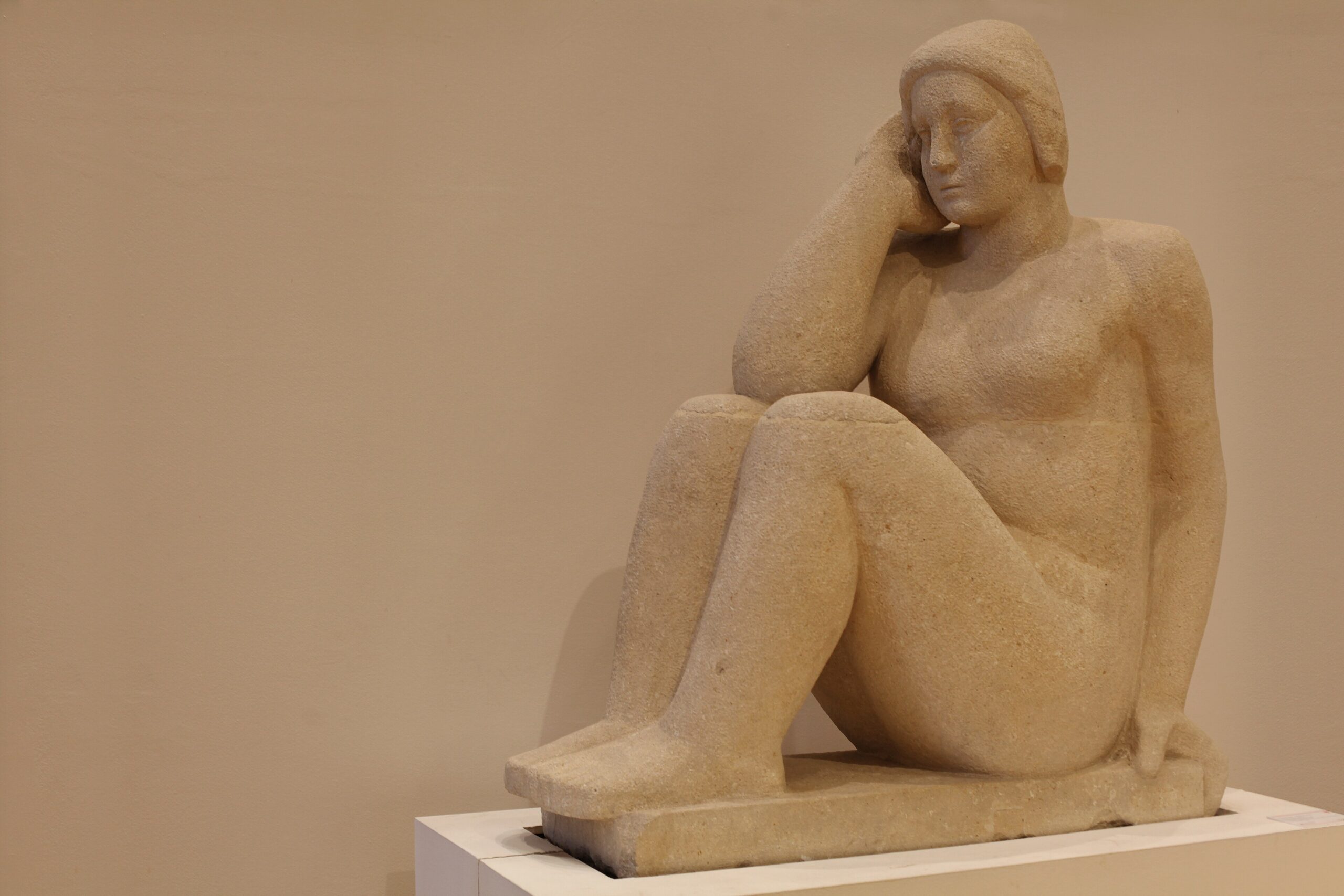Il MAB su Corso Mazzini si arricchisce di 10 nuove opere. A breve le installazioni straordinarie dei maestri del 900 53 Donna acefala seduta