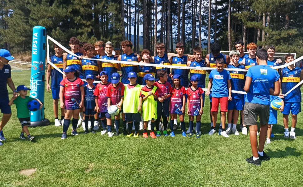 La pallavolo italiana riparte da Camigliatello Silano: al via in Sila i raduni delle Nazionali giovanili maschili 52 Calcia l'autismo volley