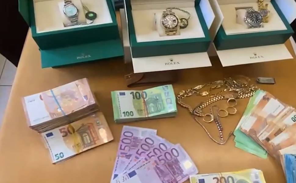 Investimenti finti: dal rifugio per cani alle spedizioni punitive, 9 misure cautelari anche in Calabria 51 Falsi investimenti - truffe - Polizia Guardia finanza 02