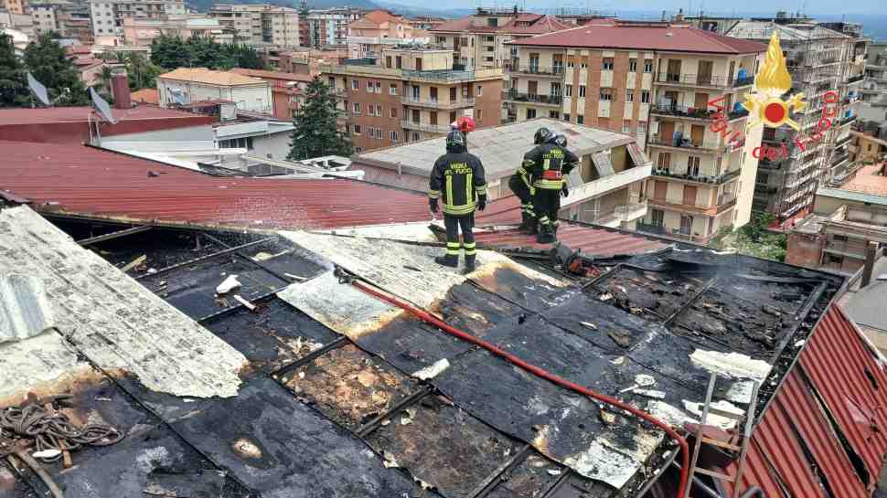 Fiamme_tetto