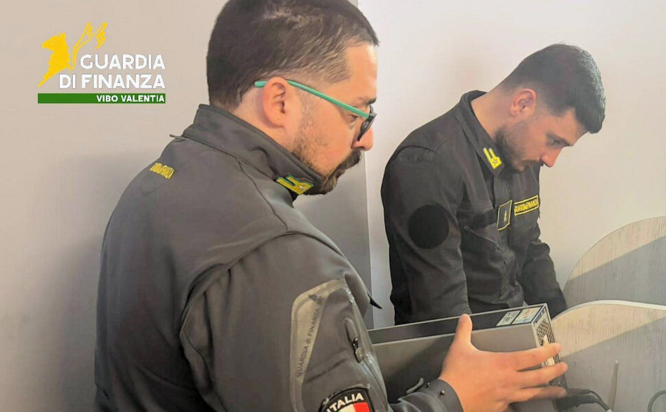 Guardia di Finanza Vibo sequestro sala scommesse