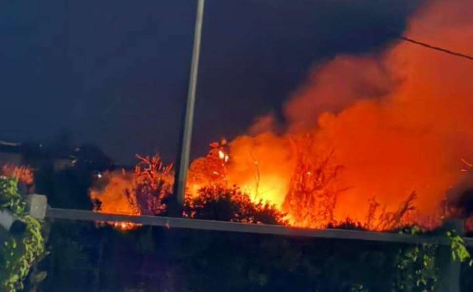 Incendio_baraccopoli_Schiavonea