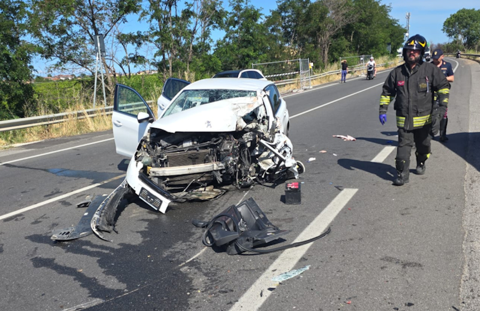 Incidente mortale Statale 106 vittima acri