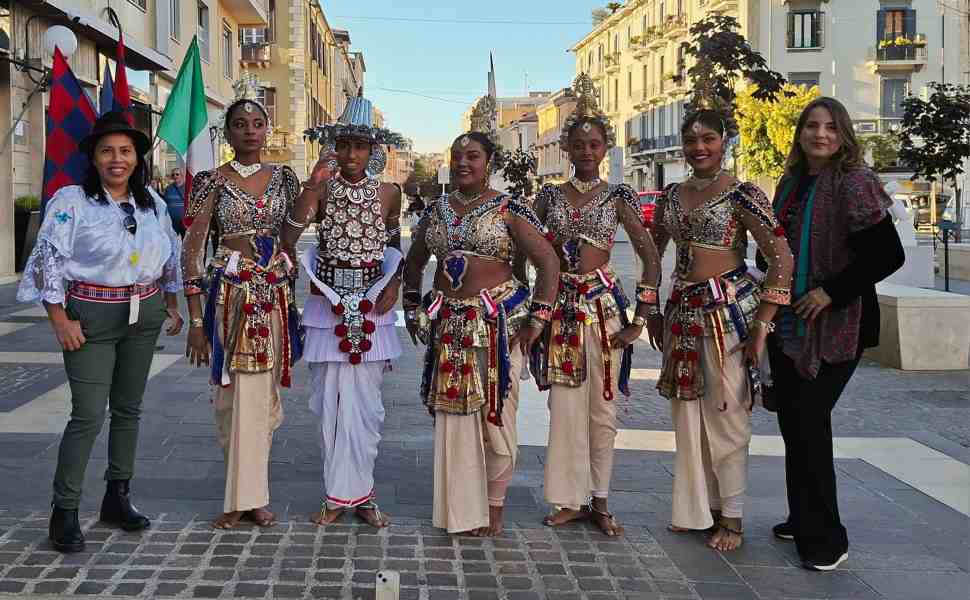 Muìnafest 2026: Cosenza diventa "Vortici di identità e culture": tutto pronto per la nuova edizione 52 Momento di festa interculturale di una precedente edizione del Muìnafest