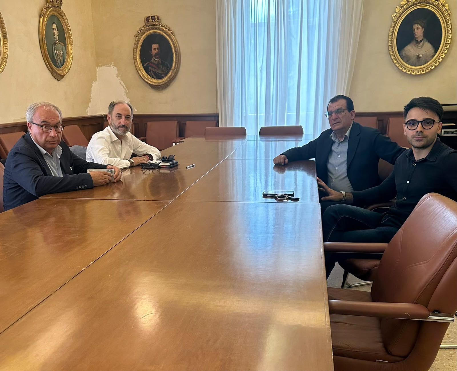 Provincia di Cosenza, "Provincia Democratica" avvia l’attività consiliare: priorità a viabilità, scuole e conti dell’Ente 106 Provincia di Cosenza: "Provincia Democratica" avvia l’attività consiliare: priorità a viabilità, scuole e conti dell’Ente