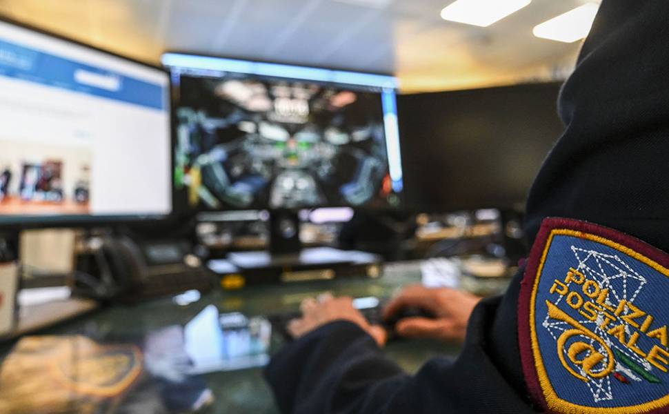Sicurezza rinforzi polizia postale cibernetica