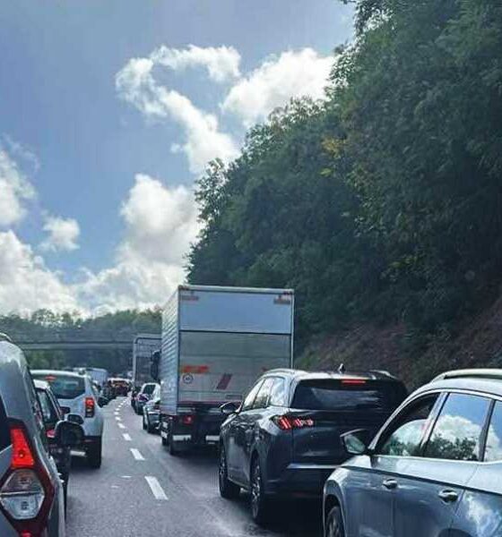 Traffico bloccato A2