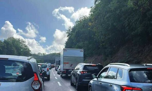 Traffico bloccato A2