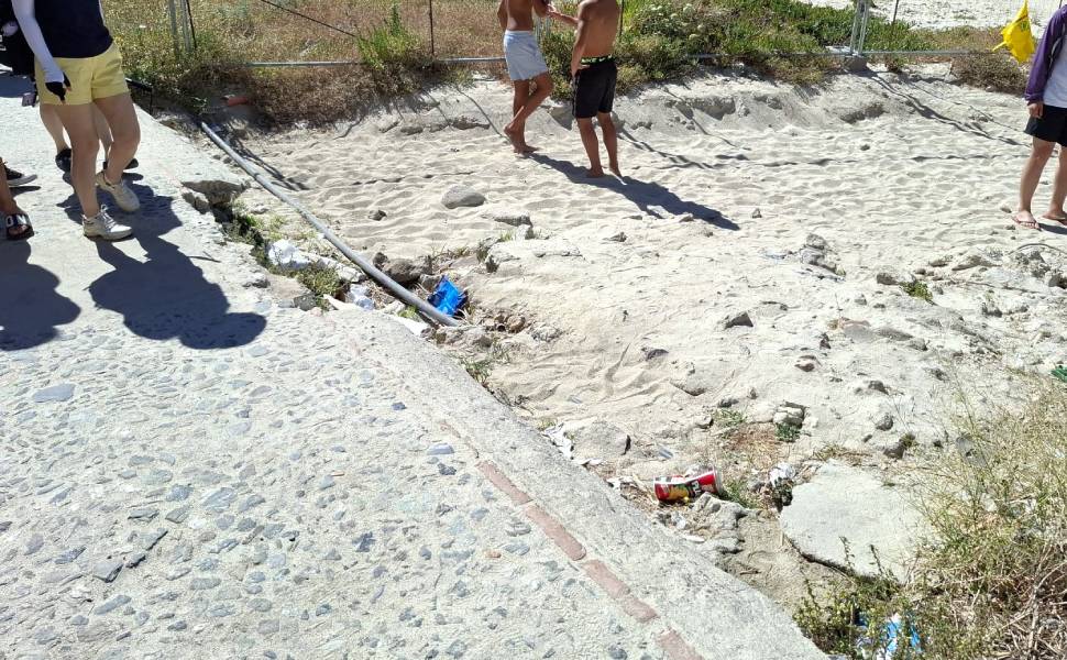 Tropea accesso spiaggia Mare Piccolo _ sotto Chiesa dell'Isola