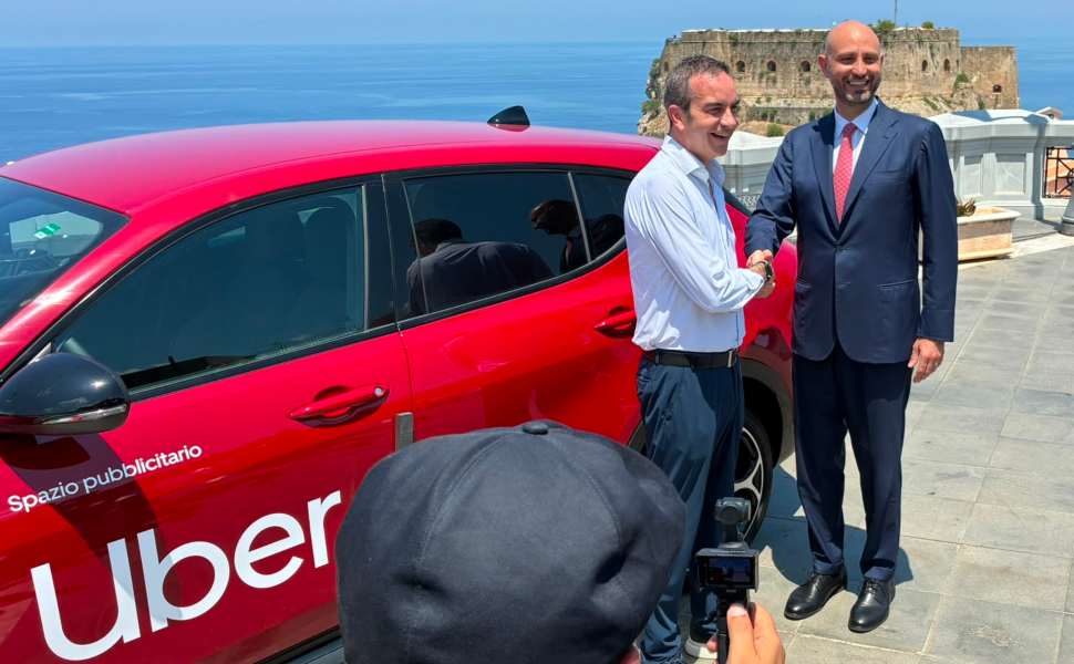 UberX sbarca in Calabria, è la prima in Italia. Anche a Cosenza il servizio taxi a prezzi ridotti 53 UberX Calabria 3