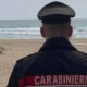 carabinieri spiaggia mare cadavere generico