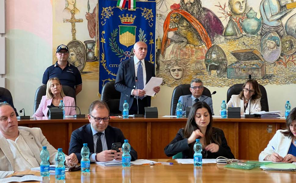 Cosenza: consiglio comunale approva Rendiconto 2025. Pace fiscale prorogata e 80 nuovi loculi in arrivo 53 consiglio comunale intervento caruso