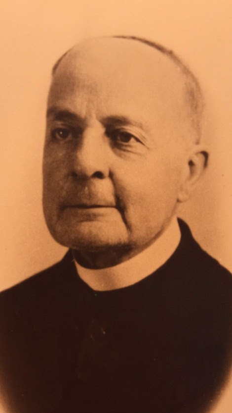 Don Carlo De Cardona: Cassano Ionio celebra i 131 anni dall'ordinazione sacerdotale 52 don Carlo De Cardona cassano