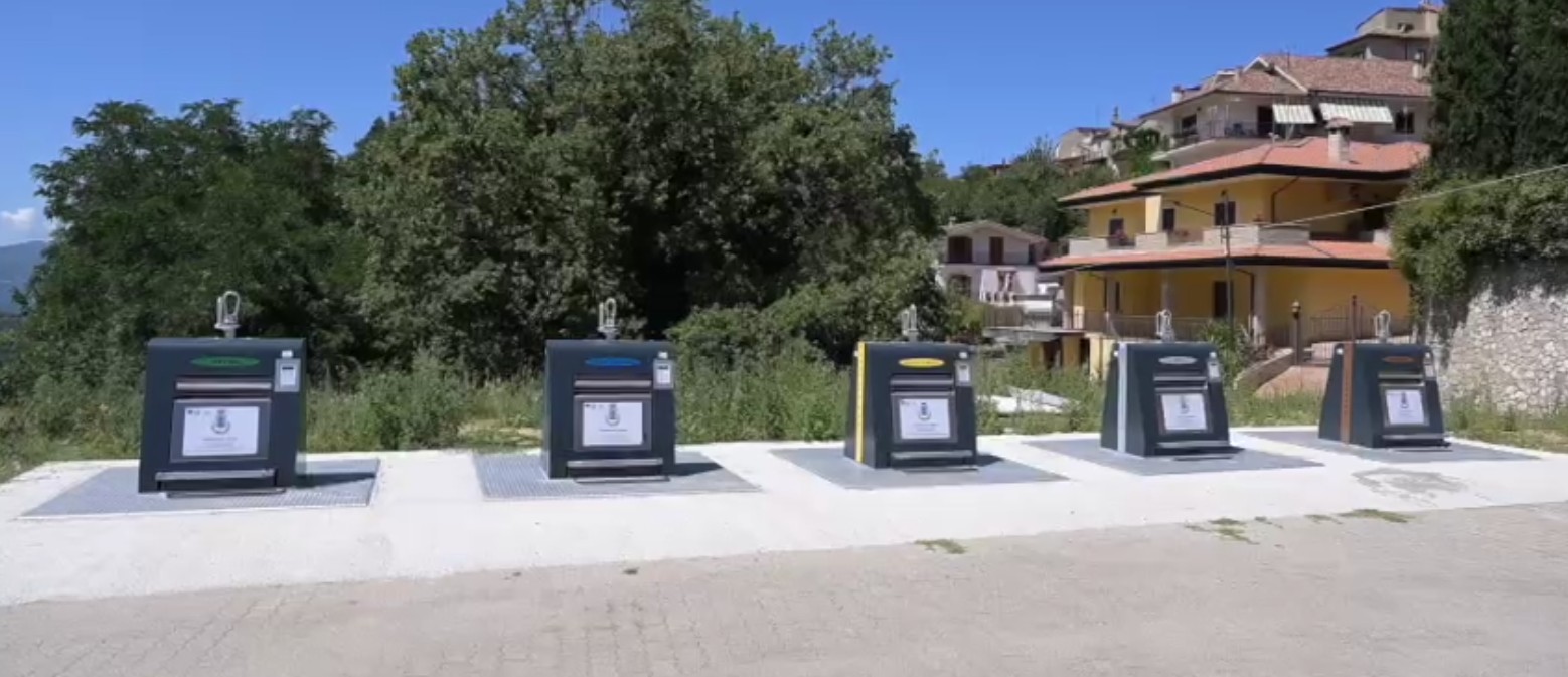 Celico punta sull'innovazione ambientale: da domani 1° luglio attive le ecoisole interrate per la raccolta differenziata