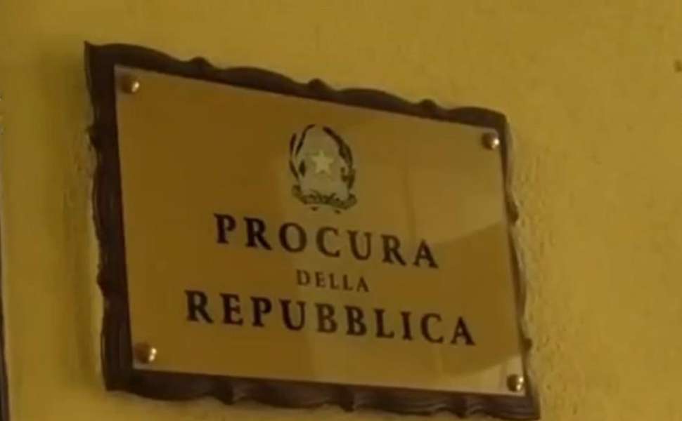 fondi pubblici vibo finanza carabinieri peculato