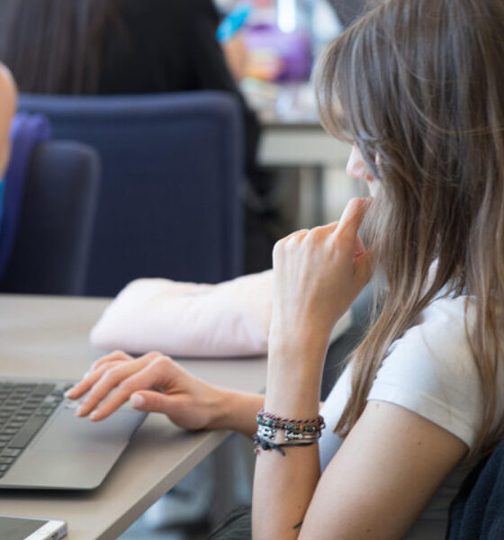 intelligenza-artificiale-studenti-ocse-ue