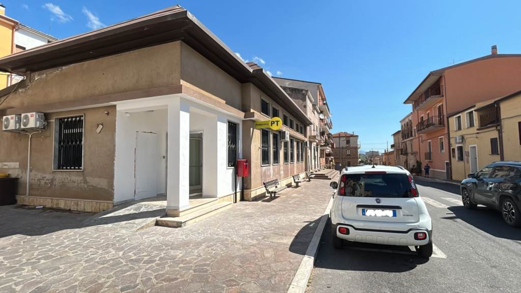 Dopo l’assalto con esplosivo all'Atm, riapre l’ufficio postale di Lauropoli 53 lauropoli esterno ok