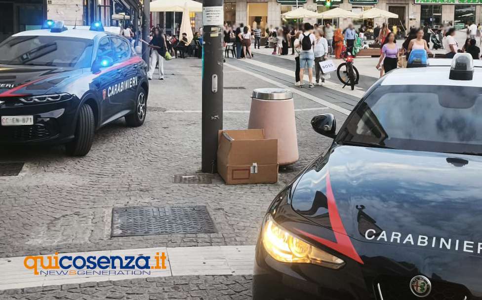lite piazza bilotti carabinieri cosenza 02