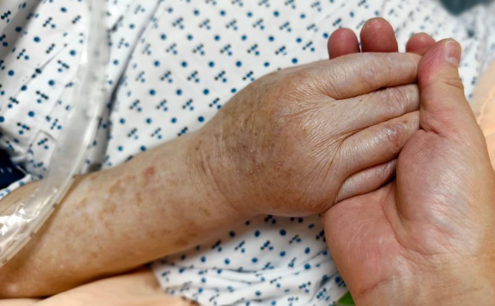 nonna anziana ospedale 01