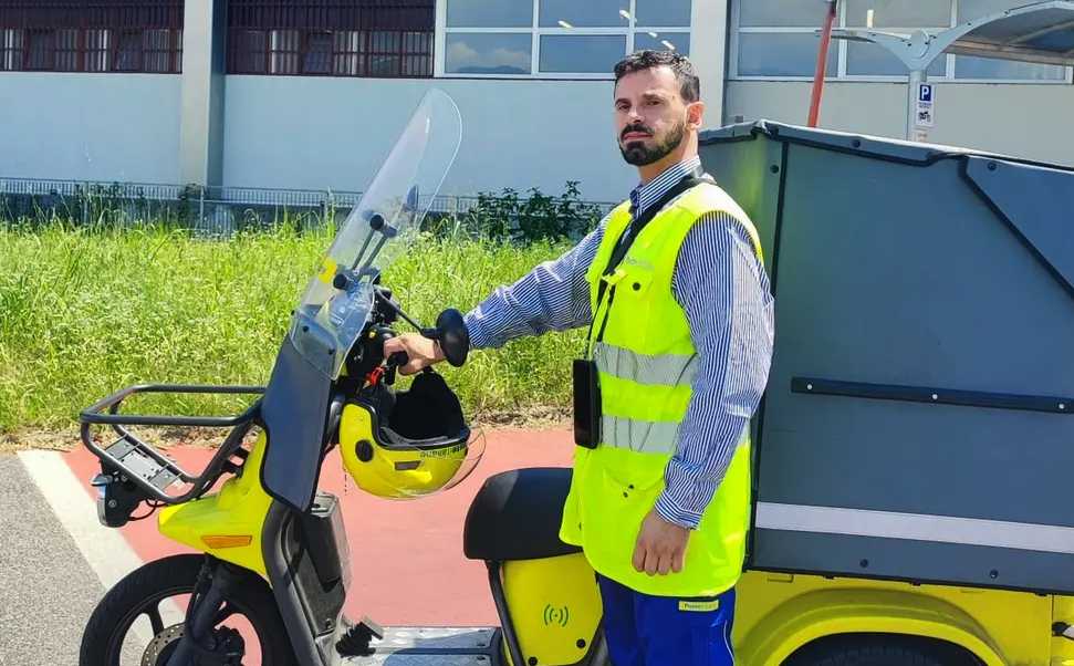 Salvataggio eroico a Brescia, portalettere originario di Rose salva un’anziana dalle fiamme 51 portalettere rocco guarnieri rose