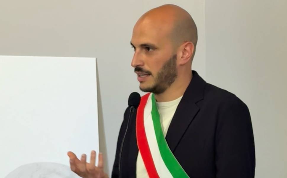 sindaco jonadi vandali giochi bambini