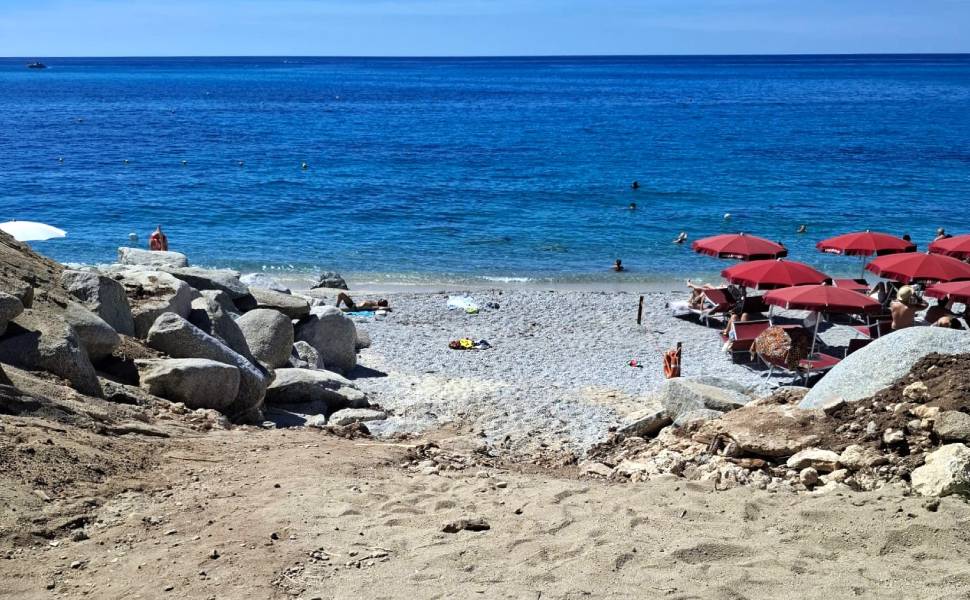 tropea - accesso spiaggia Rocca Nettuno