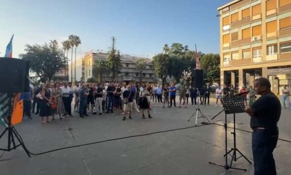 Amaco Sit in Cosenza comune 02