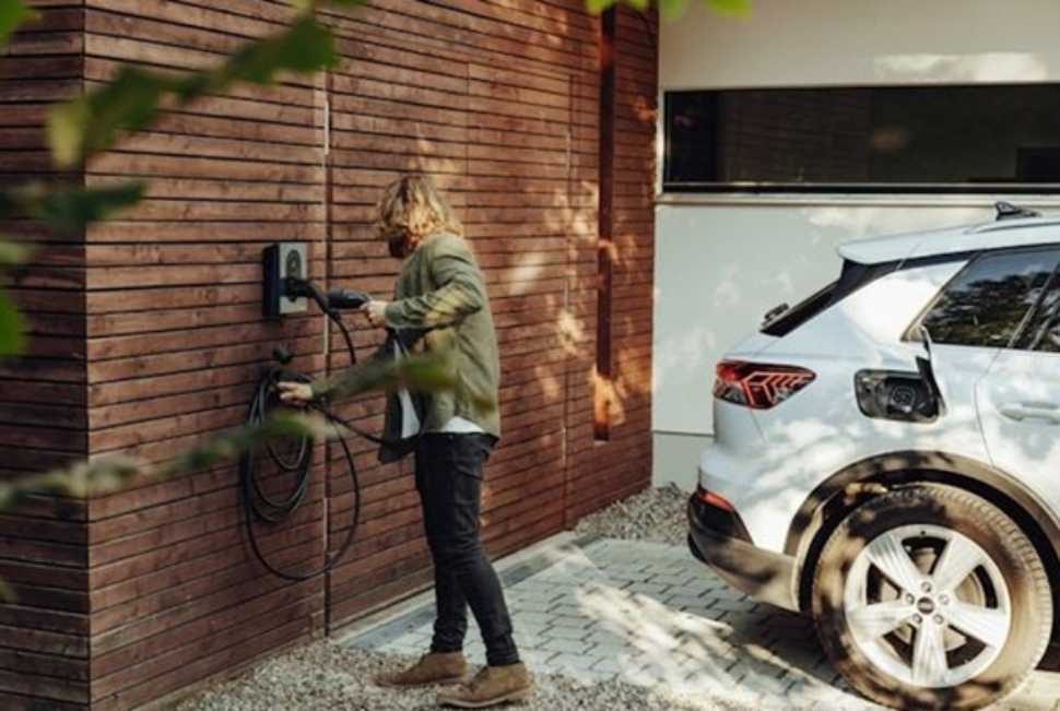 Auto elettrica_mobilità elettrica