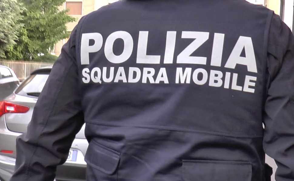 Blitz antidroga squadra mobile cosenza lazio 01
