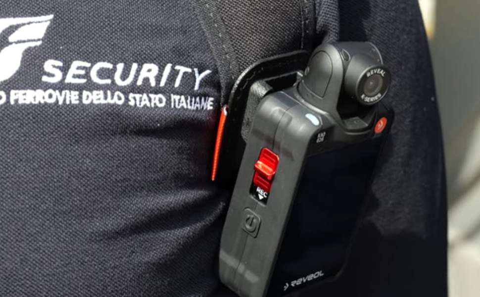 Oltre 1.000 bodycam per gli addetti di FS Security: l'obiettivo è arrivare a 1.500 in tutta Italia 52 Bodycam FS Security 01