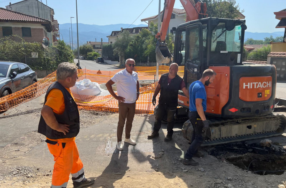Cosenza: nuova strada Serra Spiga-Mendicino: addio al semaforo. Lavori al termine, nei prossimi giorni l’apertura - VIDEO 53 Caruso Nuova strada a Serra Spiga-Mendicino