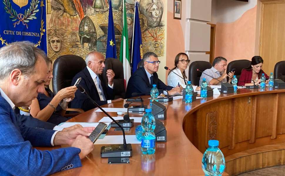 Consiglio comunale cosenza - revisori - tariffe Tari 28 luglio 01