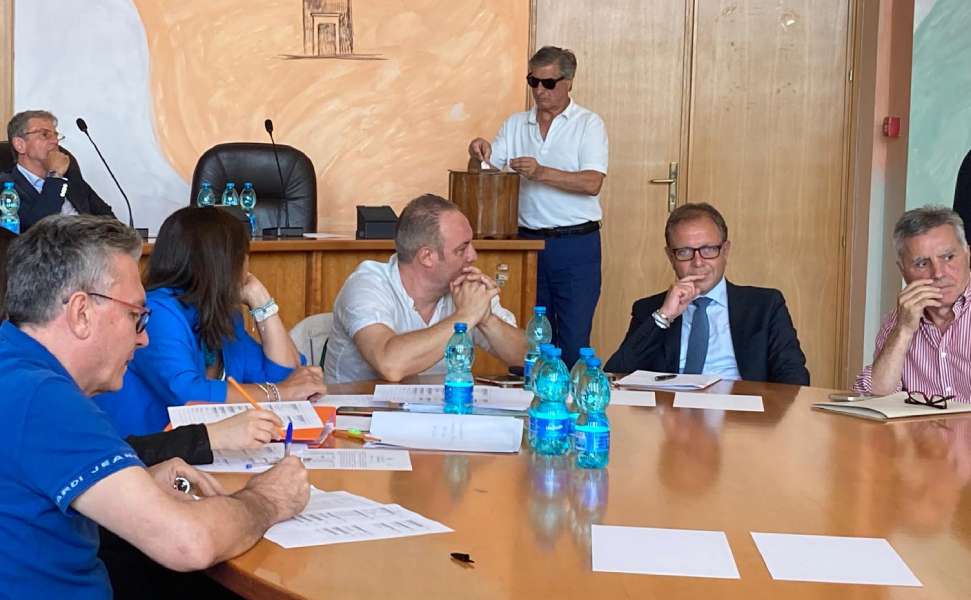 Consiglio comunale cosenza - revisori - tariffe Tari 28 luglio 04