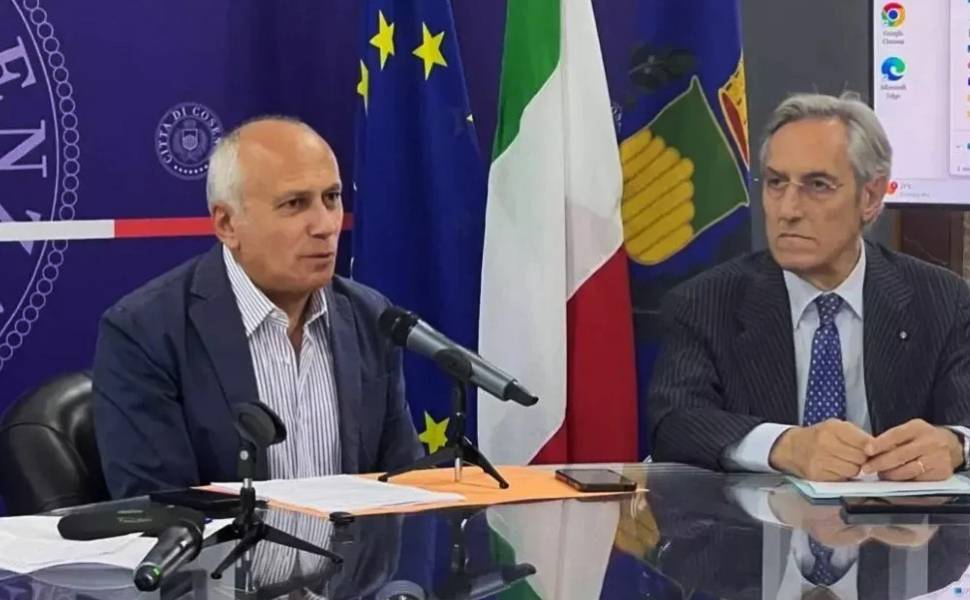 "Cosenza Crea", l'artigianato motore di sviluppo: dal marchio "Fatto a Cosenza" ad un souvenir identitario 52 Cosenza Crea - artigianato 02