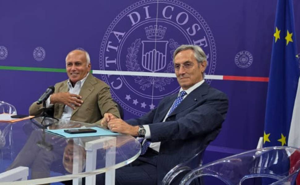"Cosenza Crea", l'artigianato motore di sviluppo: dal marchio "Fatto a Cosenza" ad un souvenir identitario 53 Cosenza Crea - artigianato 03