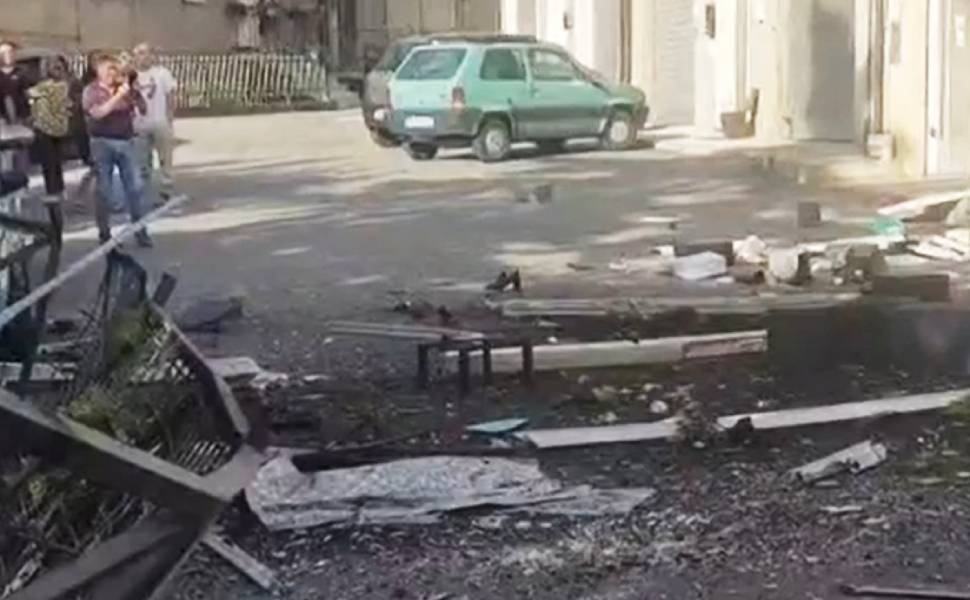 Forte esplosione all'alba a San Giovanni in Fiore: ferite 2 persone, marito e moglie 53 Esplosione San Giovanni in Fiore 03