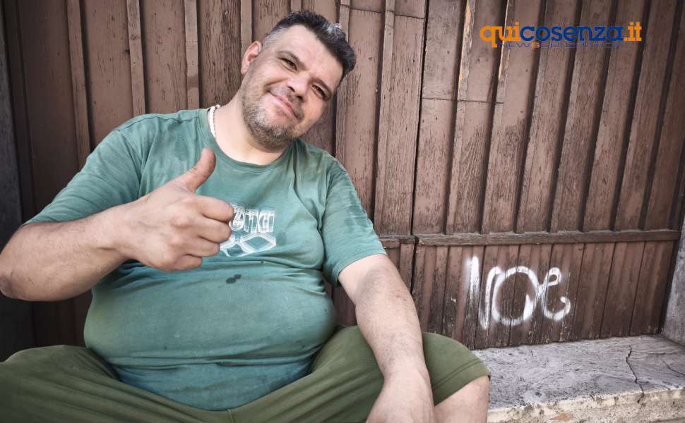 Francesco protesta comune cosenza 03