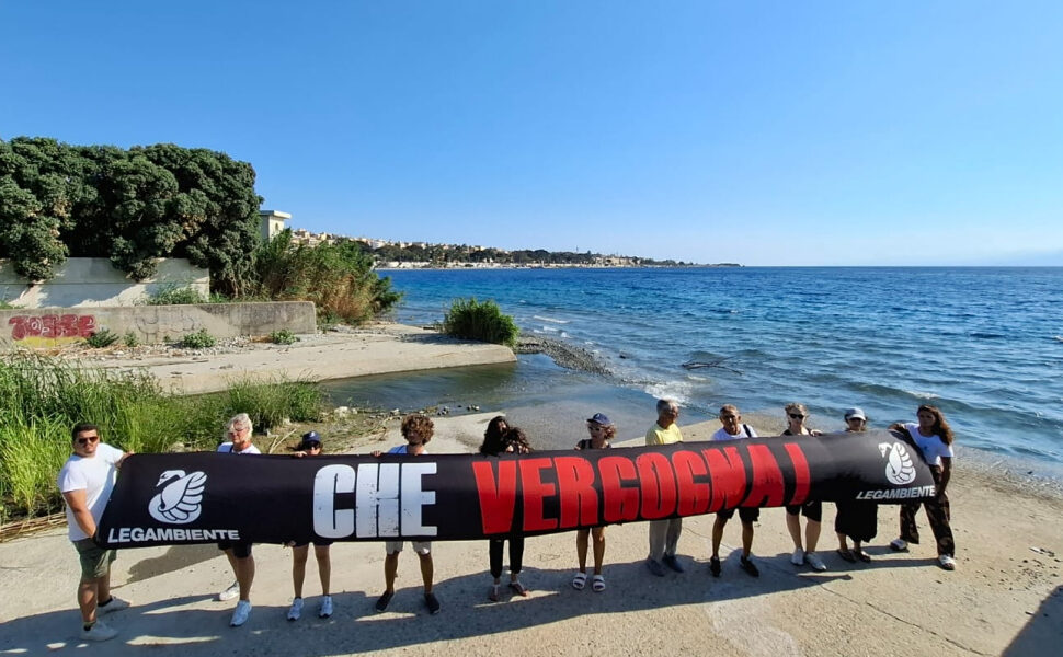 Goletta verde che vergogna