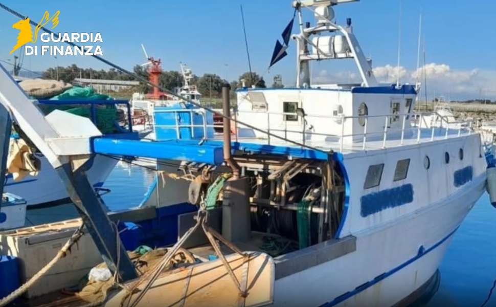 Confisca da 600mila euro: sequestrati villa e terreni riconducibili ad un presunto prestanome della 'ndrangheta 52 Guardia finanza Gico - confisca firenze 02