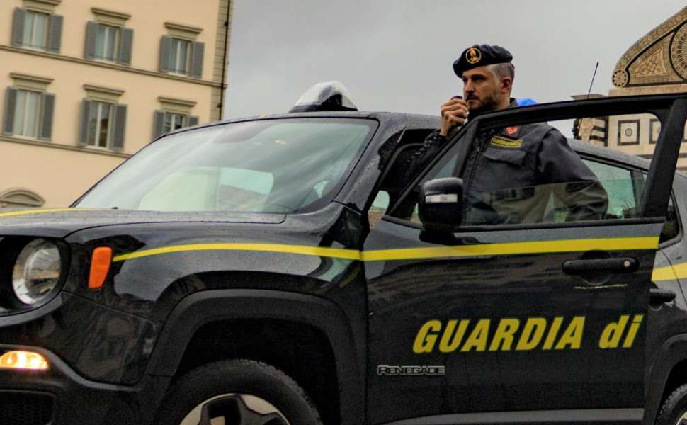 Confisca da 600mila euro: sequestrati villa e terreni riconducibili ad un presunto prestanome della 'ndrangheta 51 Guardia finanza Gico - confisca firenze