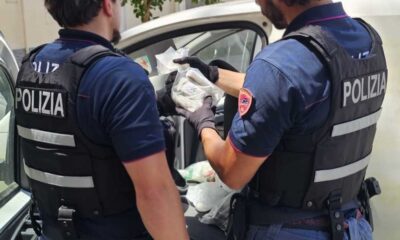 Hashish furgone abbandonato polizia crotone