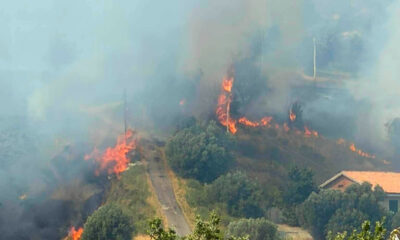 Incendio a Rende fiamme