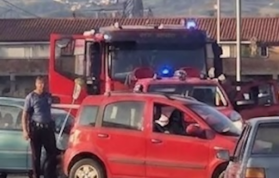 Zumpano: incidente sulla Provinciale 234, due auto coinvolte e traffico rallentato 79 Incidente zumpano