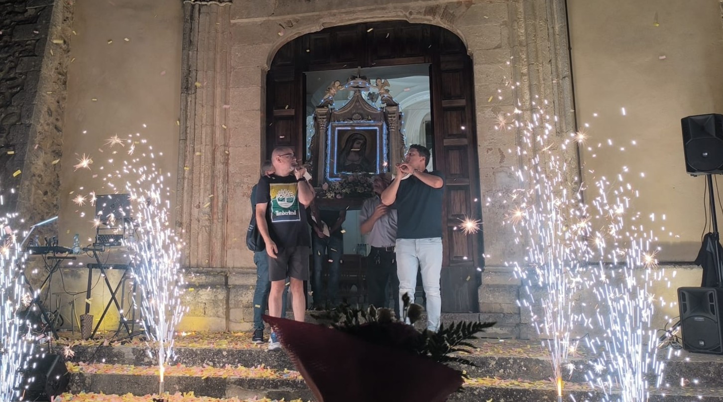 Celico celebra la Madonna del Carmine con la tradizione del quadro scoperto dai briganti 89 Celico celebra la Madonna del Carmine con la tradizione del quadro scoperto dai briganti