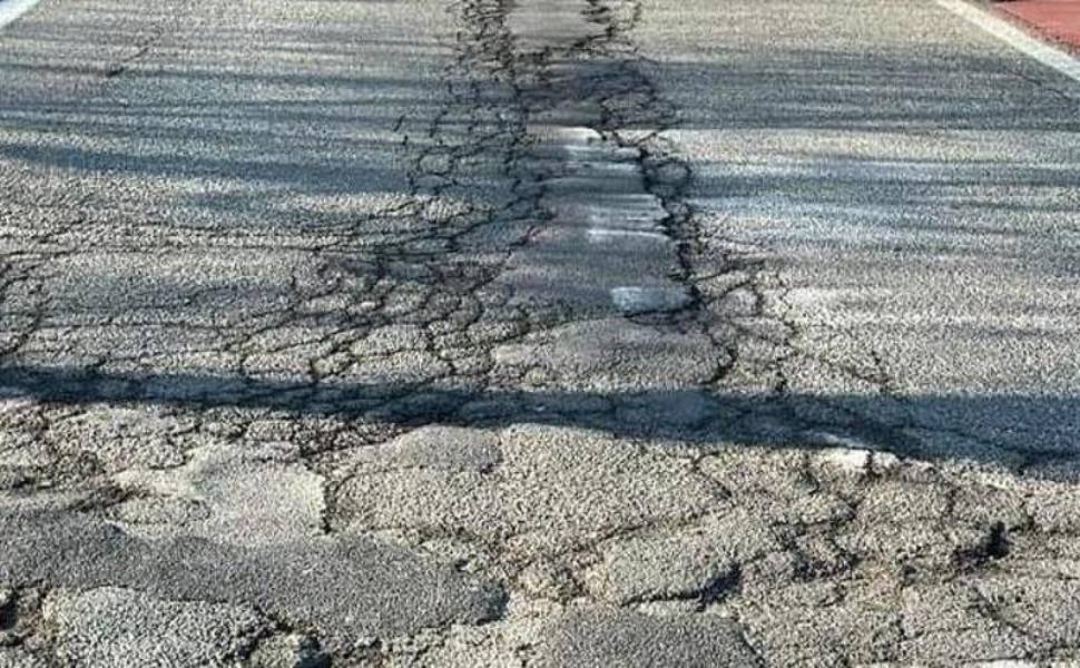 Rende accelera sulla pulizia del verde: proseguono gli interventi, previsti anche rattoppi stradali 53 Pulizia del verde e rattoppi stradali - Rende 01
