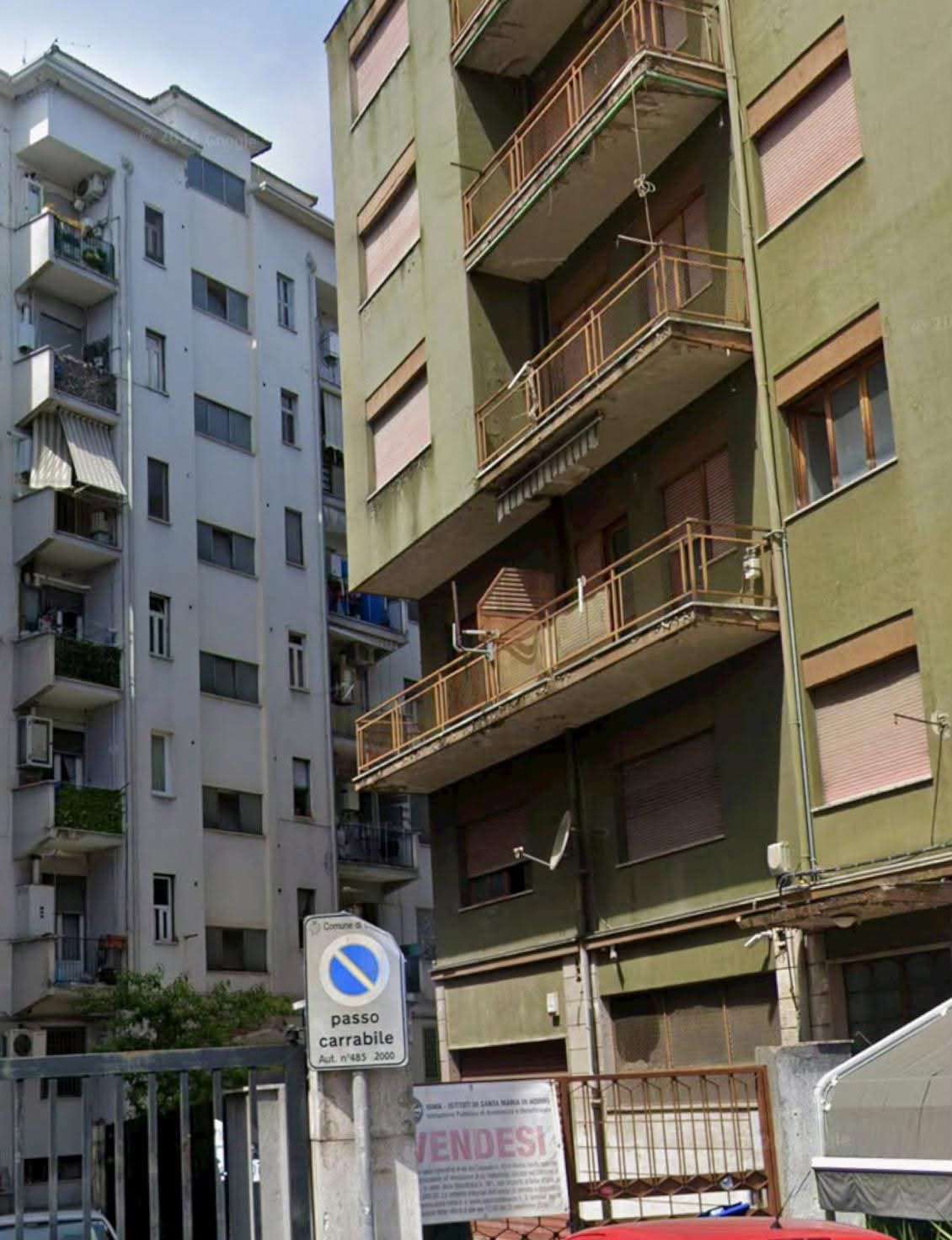 Cosenza: "No" alla svendita di Palazzo Fiordalisi. Prendocasa contro la vendita dell'immobile pubblico 52 Palazzo Fiordalisi - prendocasa 02
