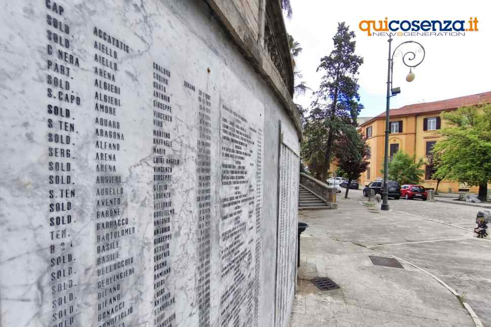 Cosenza, al via la riqualificazione di Piazza Skanderbeg: intervento da 1 milione di euro 52 Piazza Skanderbeg